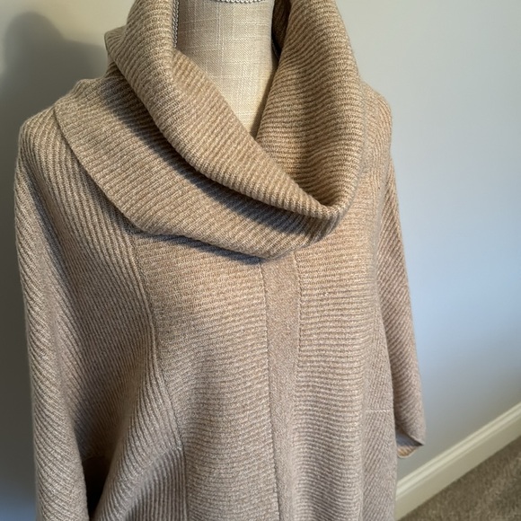 J.McLaughlin Cashmere Cape - Picture 2 of 6